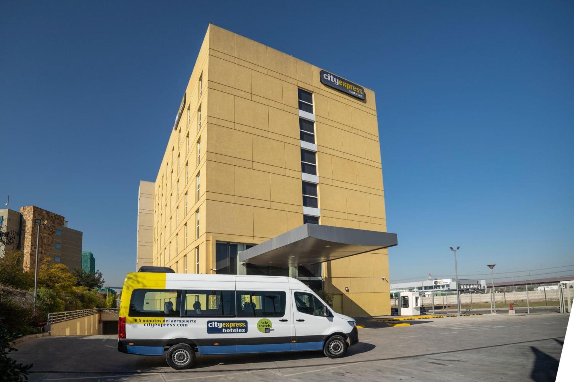 City Express By Marriott Santiago Aeropuerto Kültér fotó
